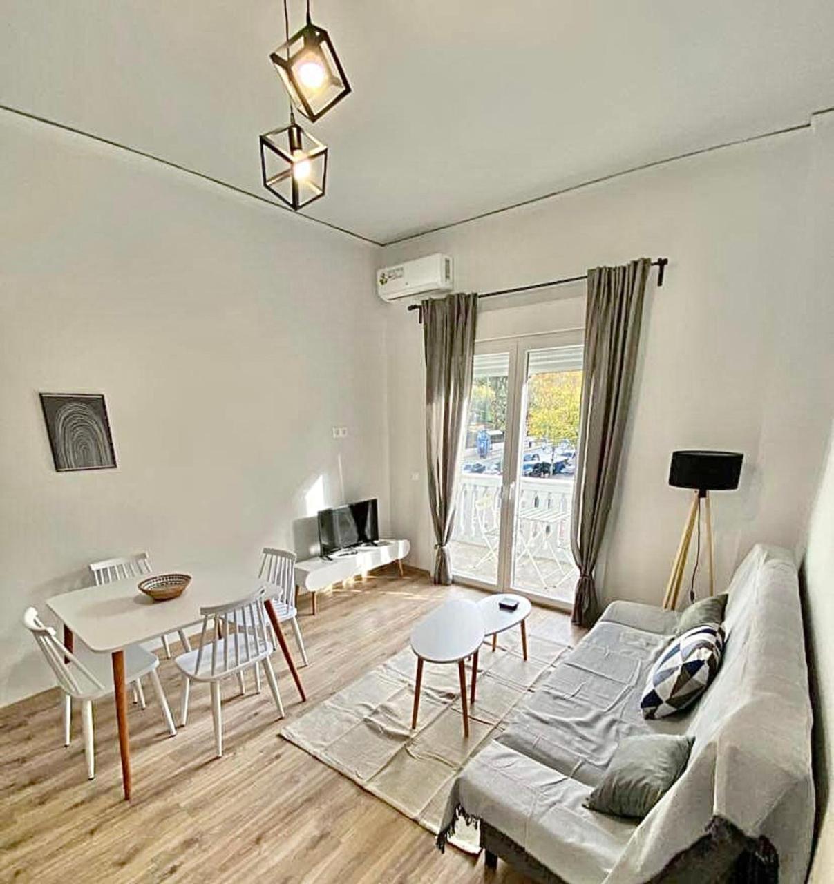 אתונה Comfortable Apartment In The City Center מראה חיצוני תמונה