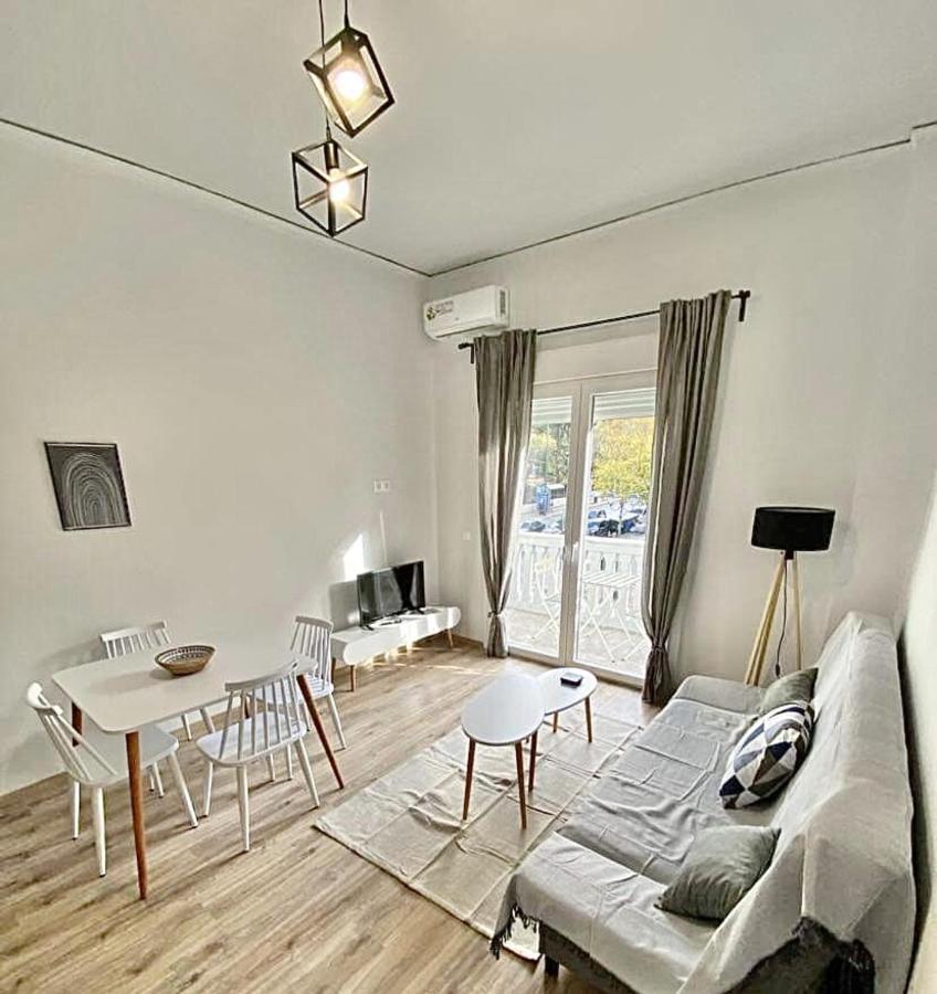 אתונה Comfortable Apartment In The City Center מראה חיצוני תמונה